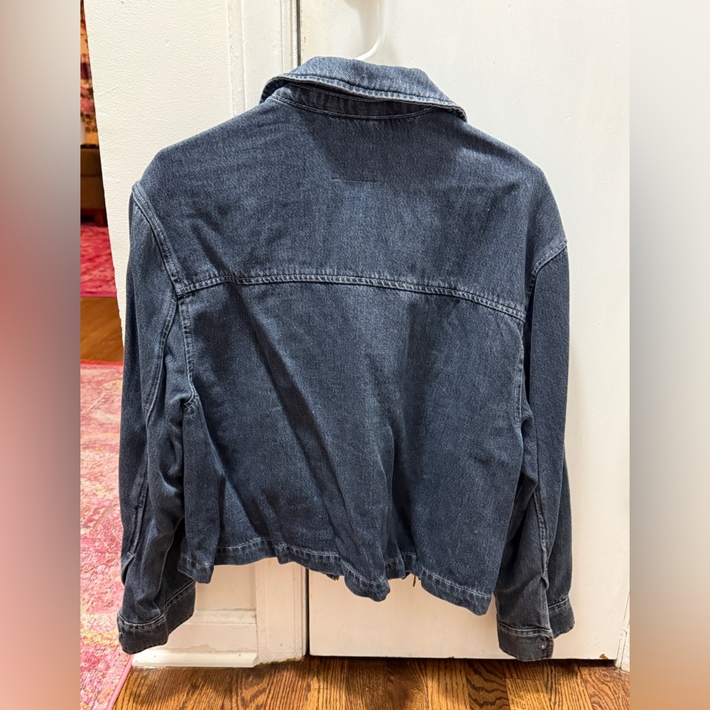 Like new denim jacket - Picture 3 of 3